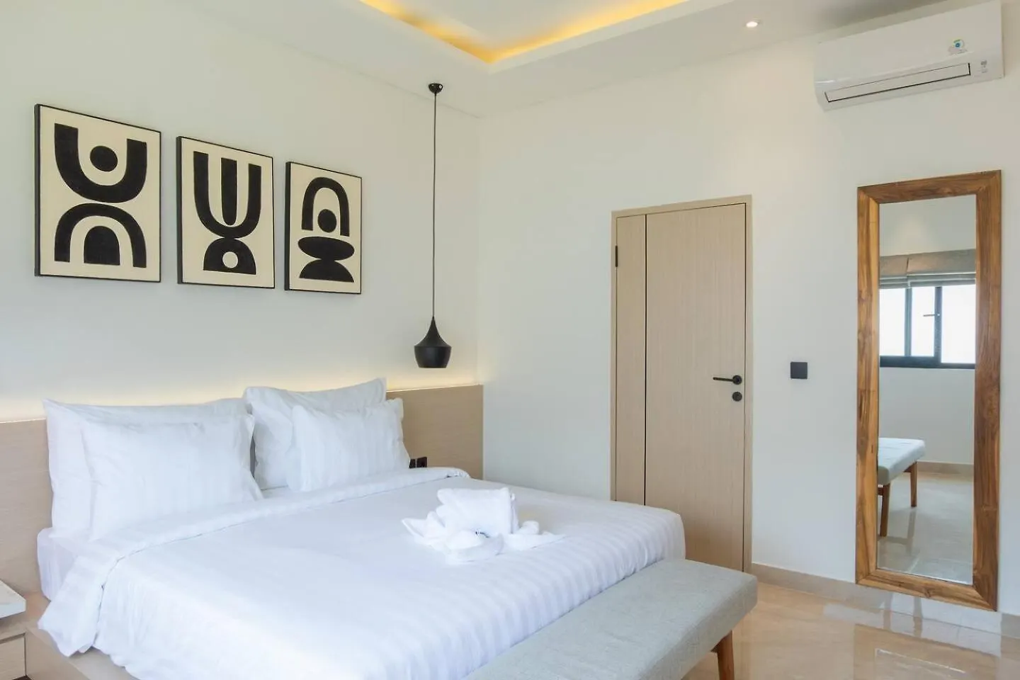 Luxury 3Br Villa In Seminyak Indonesia
